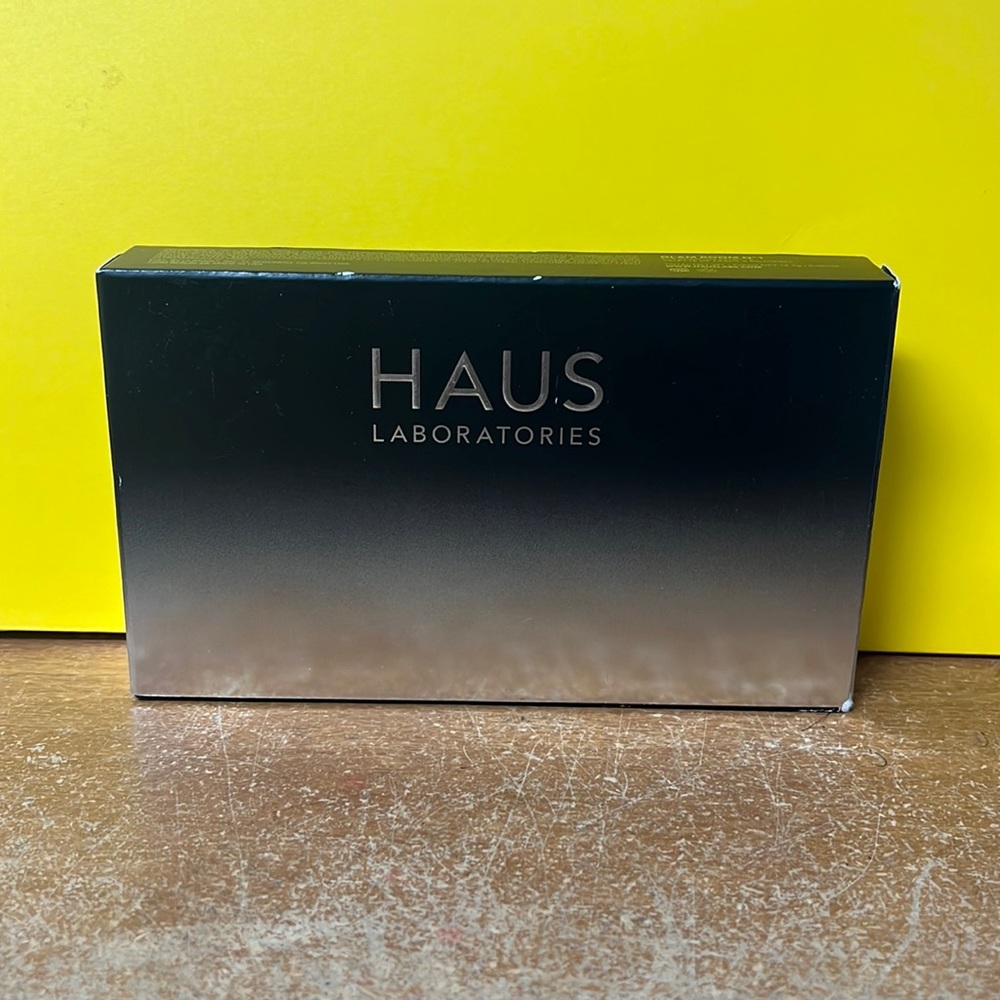 Haus Laboratories Eye Shadow Pallet
